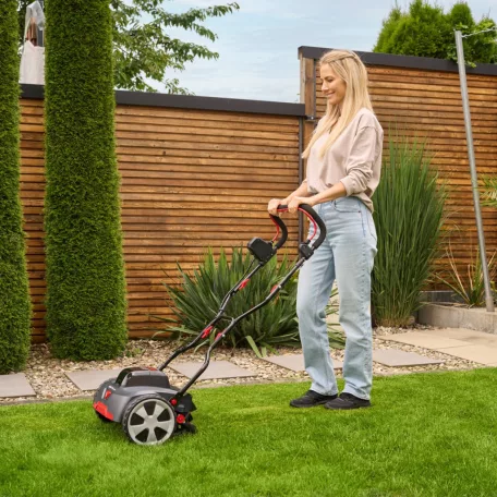 Al-ko AKKUS HENGERKÉSES FŰNYÍRÓ 38,6 LI HM COM