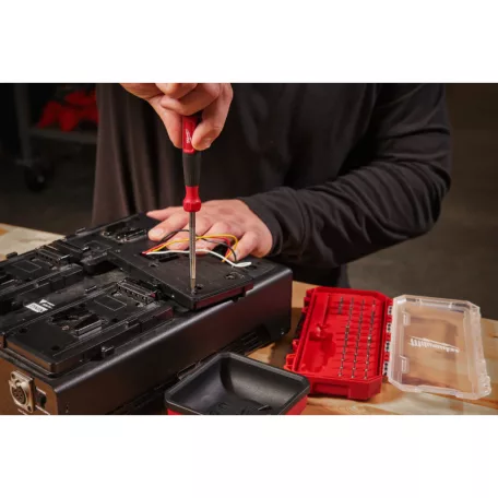 Milwaukee 39 az 1-ben Precíziós Multi-bit szett + csavarhúzó